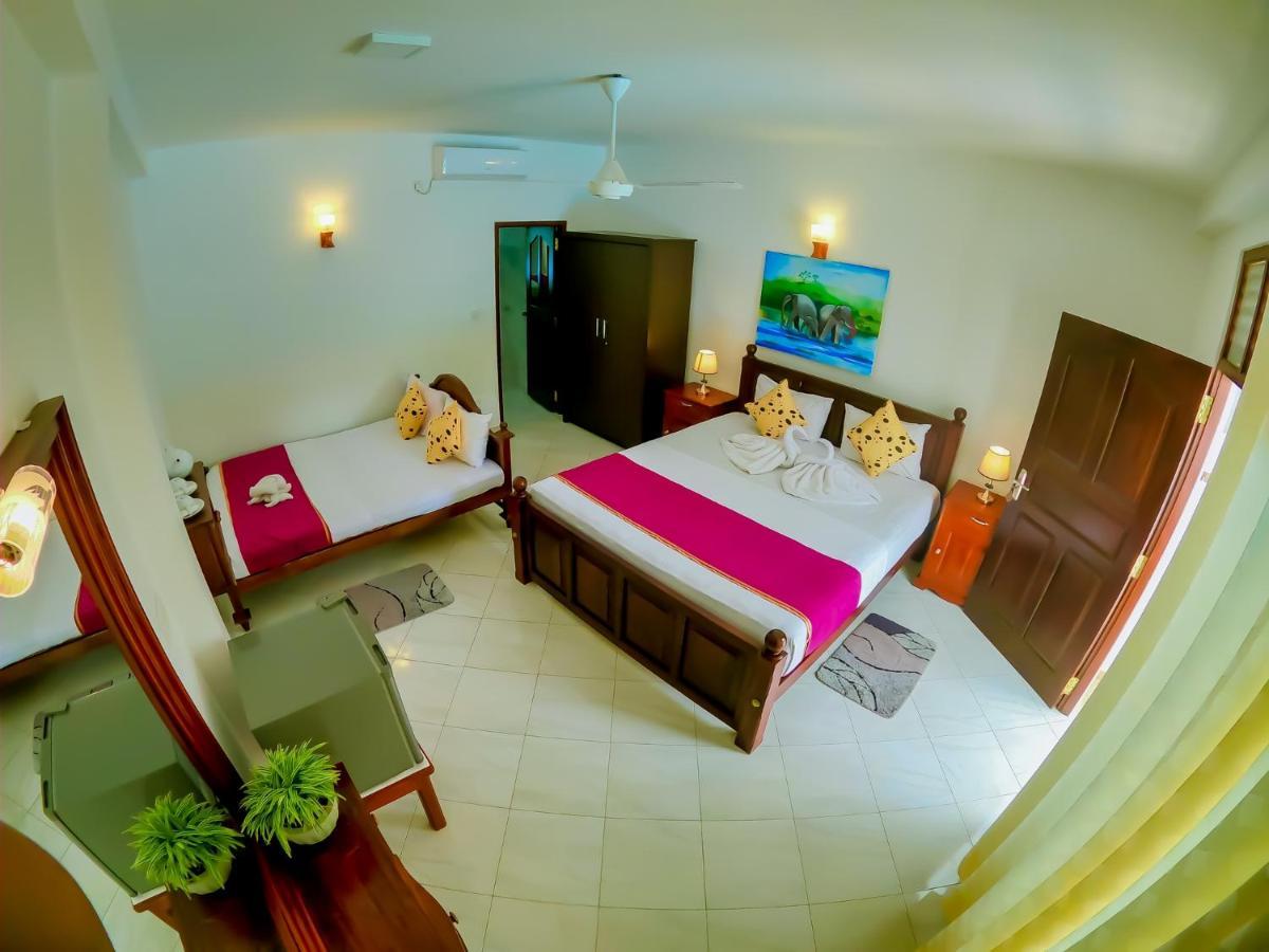 Villa De White Sambur Hikkaduwa Kültér fotó