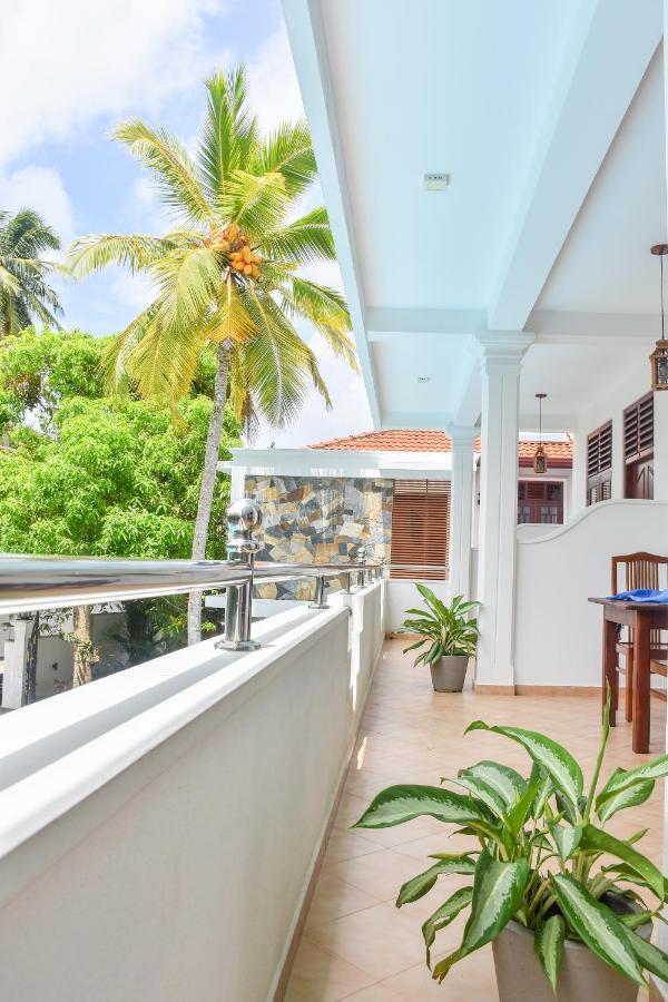 Villa De White Sambur Hikkaduwa Kültér fotó
