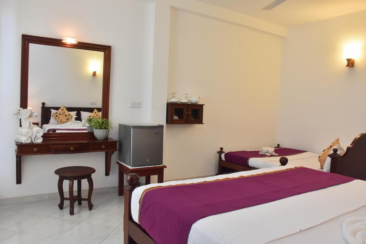 Villa De White Sambur Hikkaduwa Kültér fotó