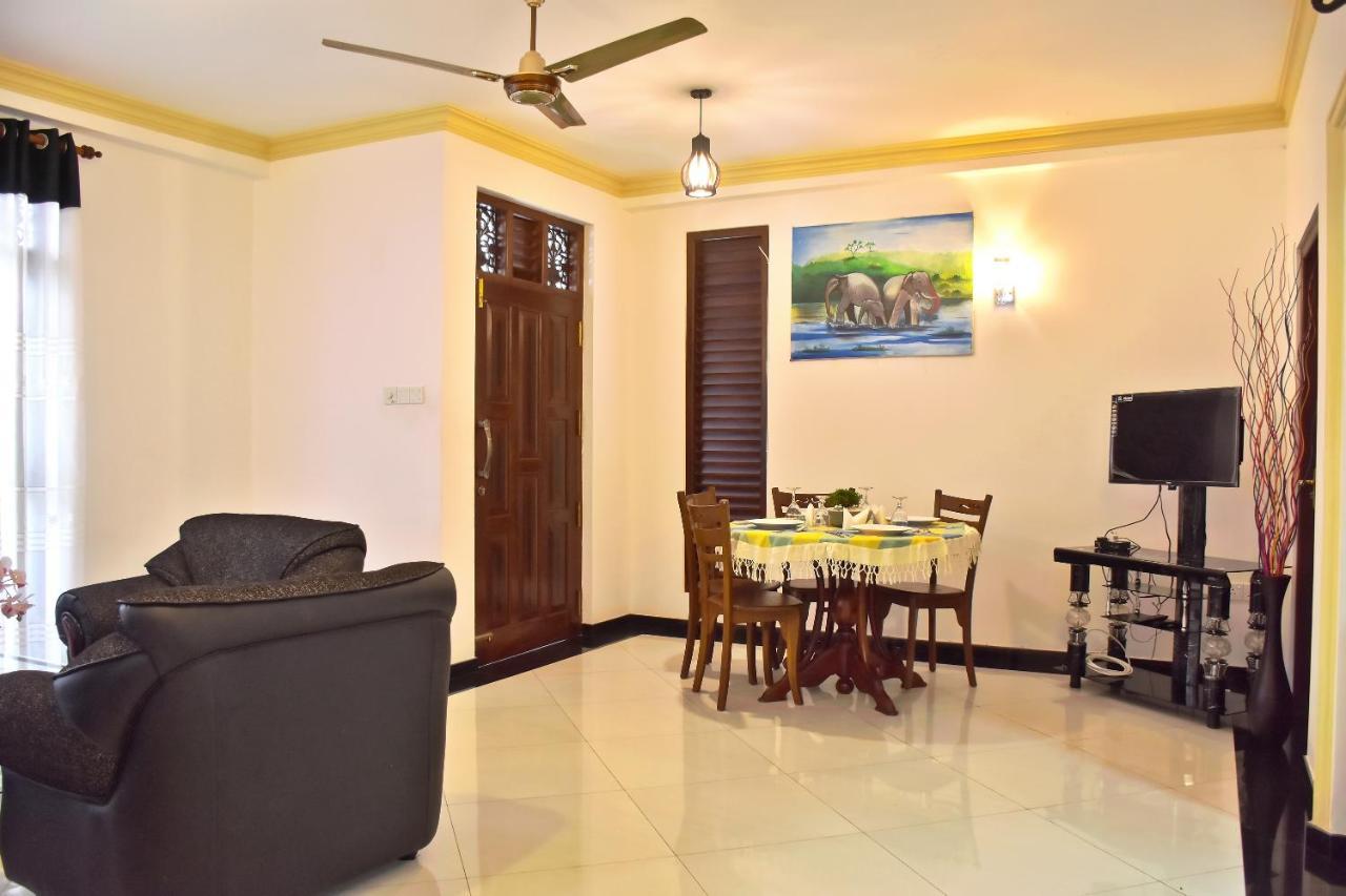 Villa De White Sambur Hikkaduwa Kültér fotó