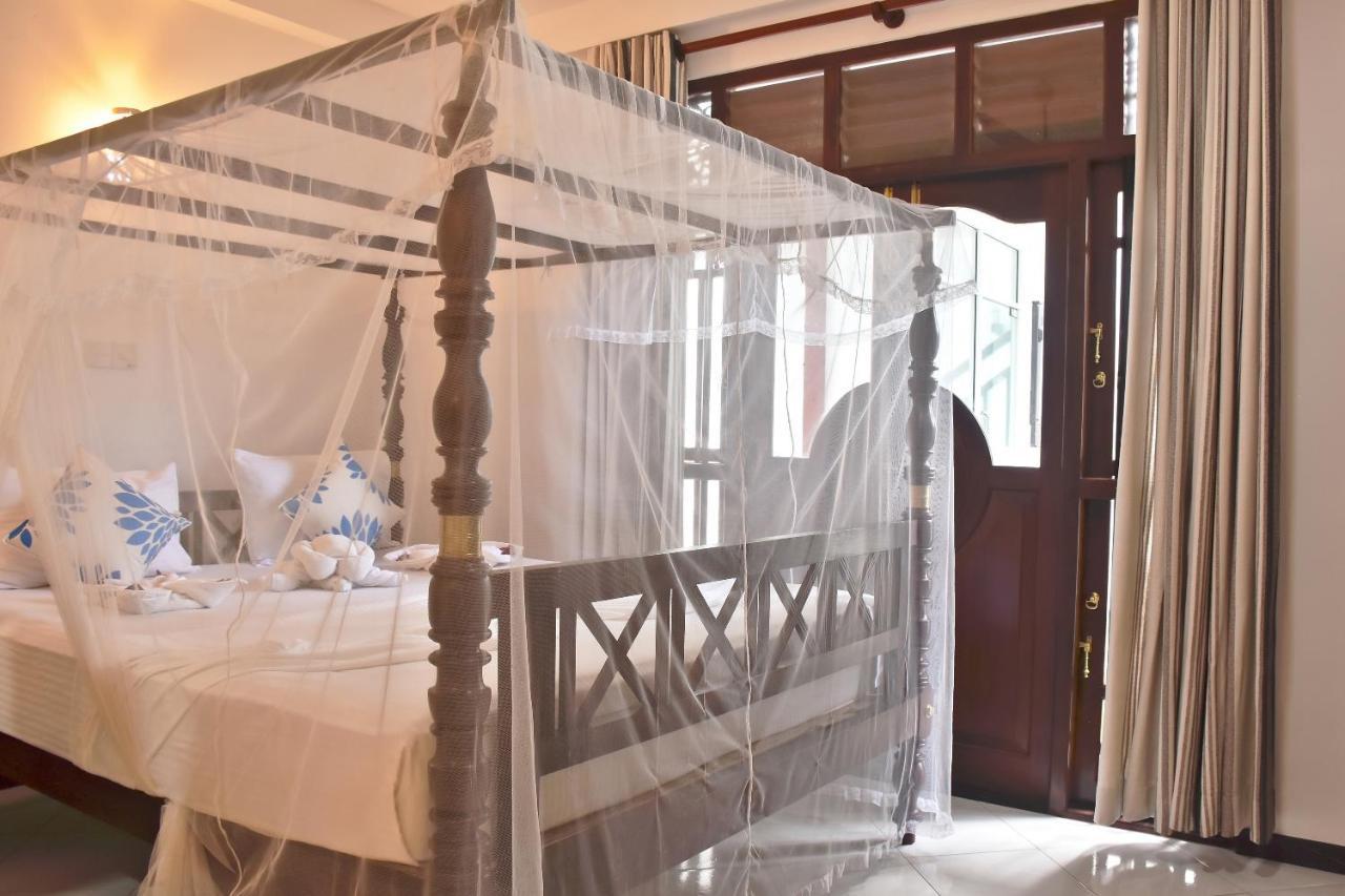 Villa De White Sambur Hikkaduwa Kültér fotó