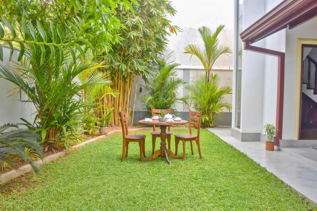 Villa De White Sambur Hikkaduwa Kültér fotó